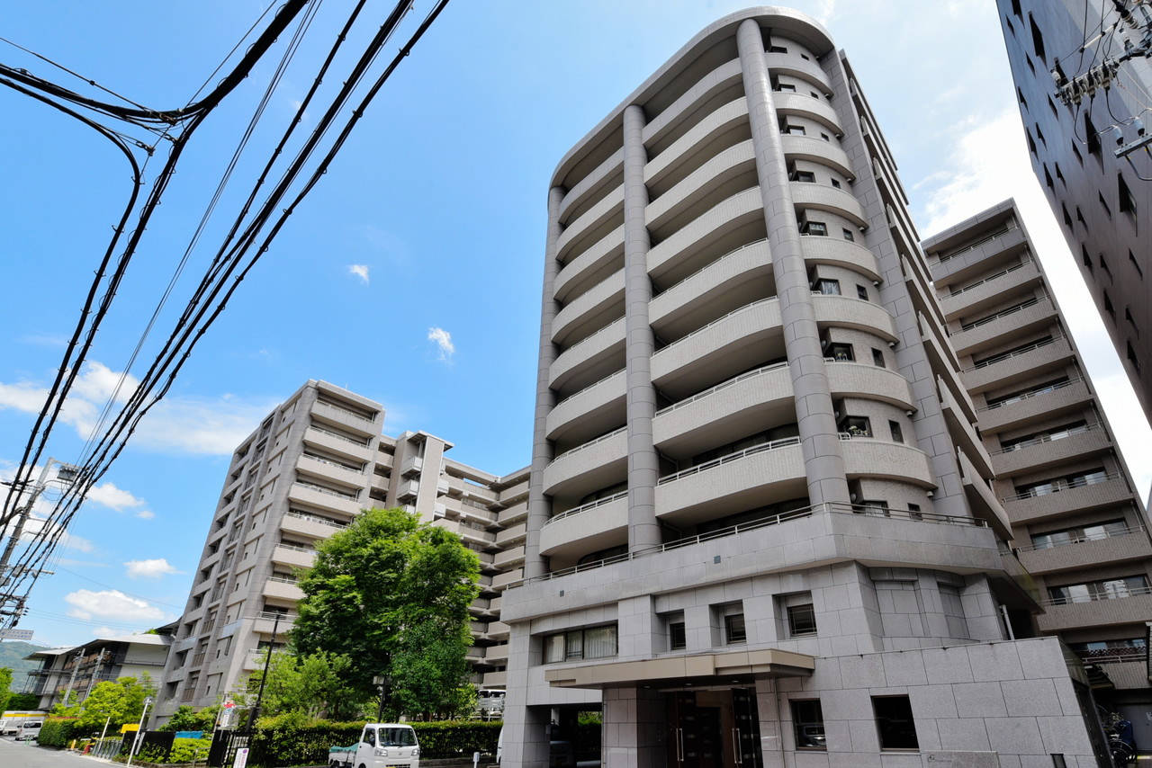 Riverside Kyoto Mansion
