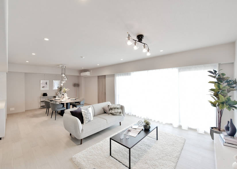 Elza Mikage Hirano A-Building Room 303