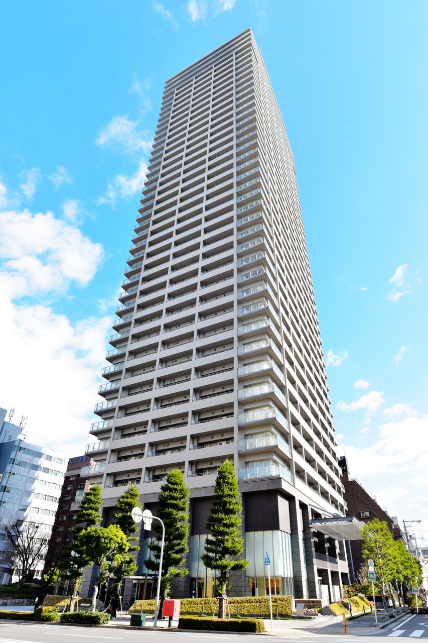 Wellith Uehommachi Laurel Tower