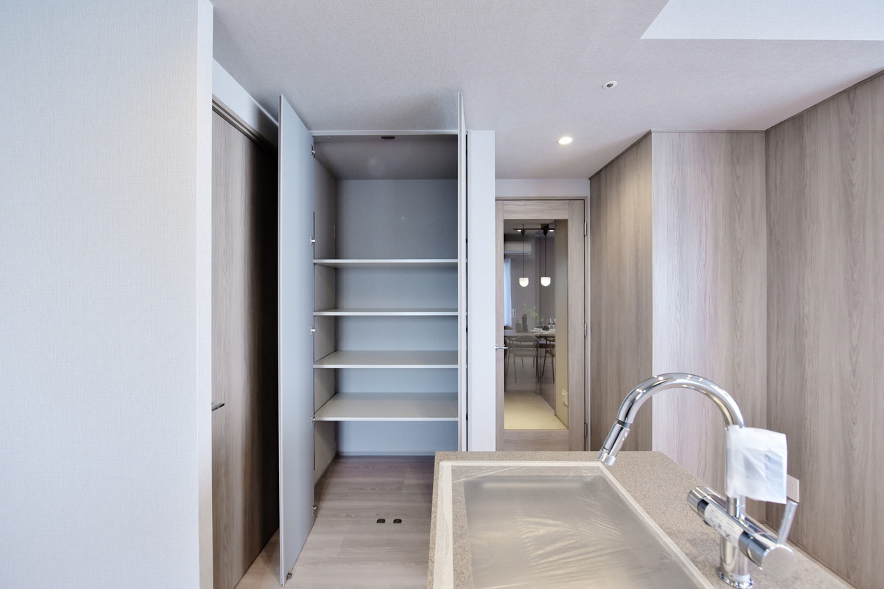 Wellith Uehommachi Laurel Tower