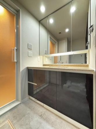 Senri Chuo Air Hills