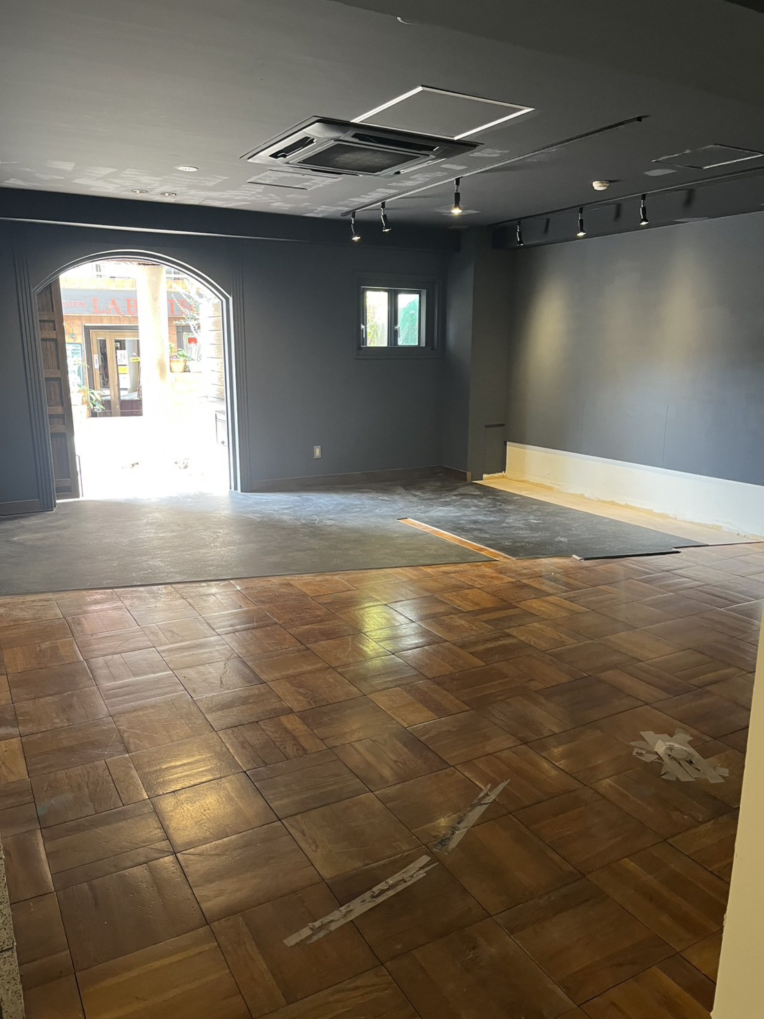 Kaycee Court Room 207